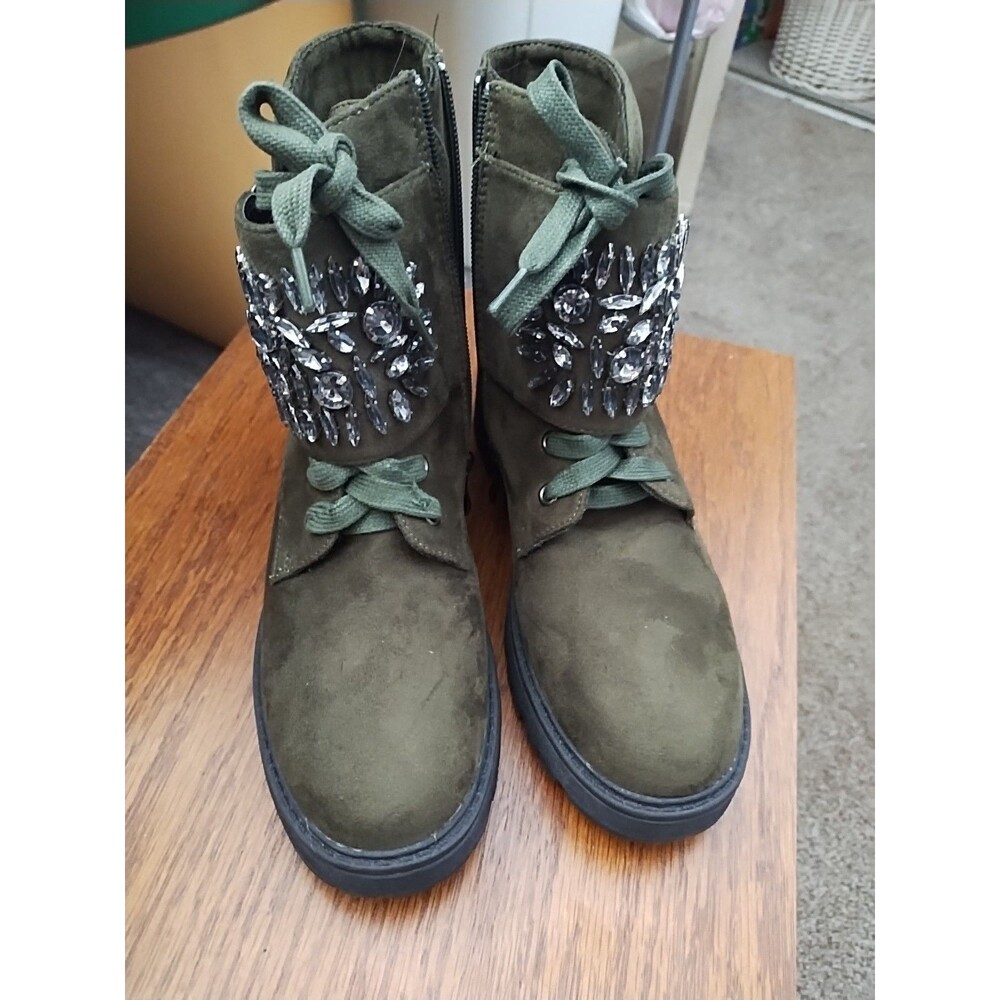 Olivia Miller Rinestones Boots Size 6 Nwob